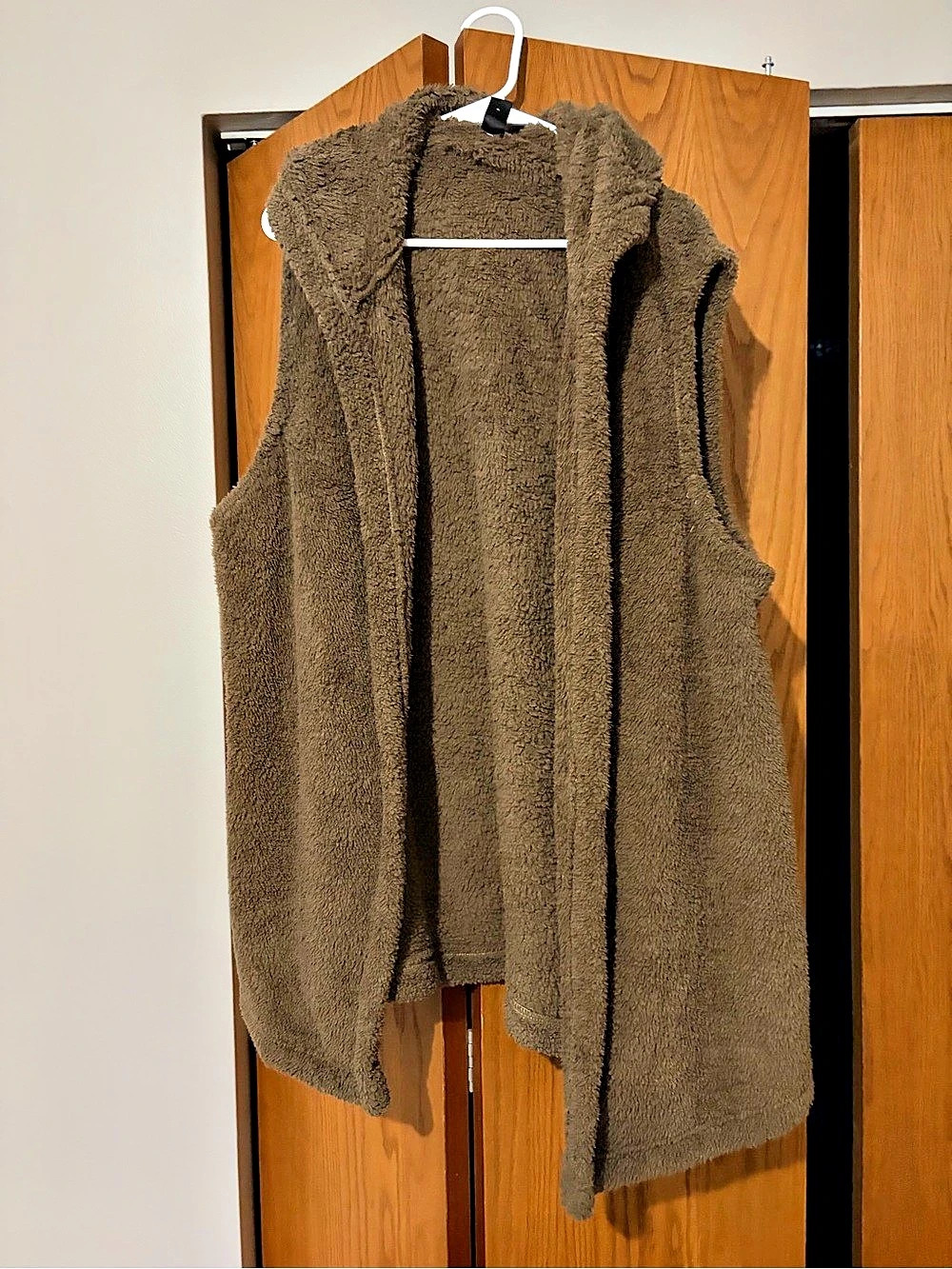 SHEIN Curve Brown Hooded Fleece Vest Size Medium